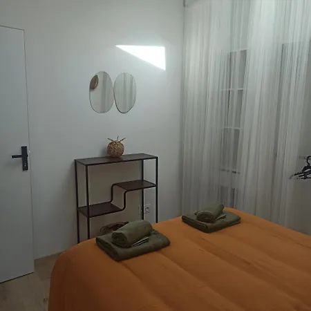 Le Des Lavandieres Apartment
