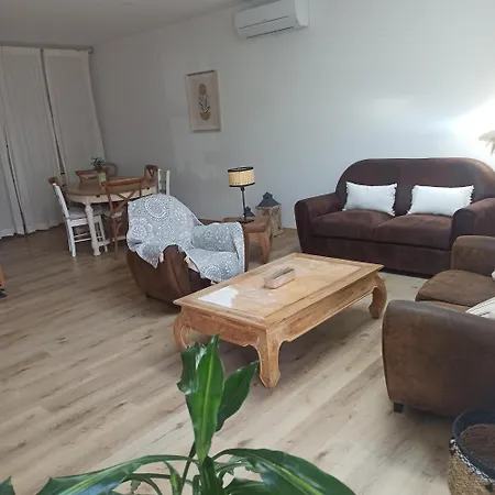 Apartment Le Des Lavandieres Quarante