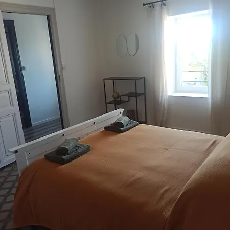 Le Des Lavandieres Apartment